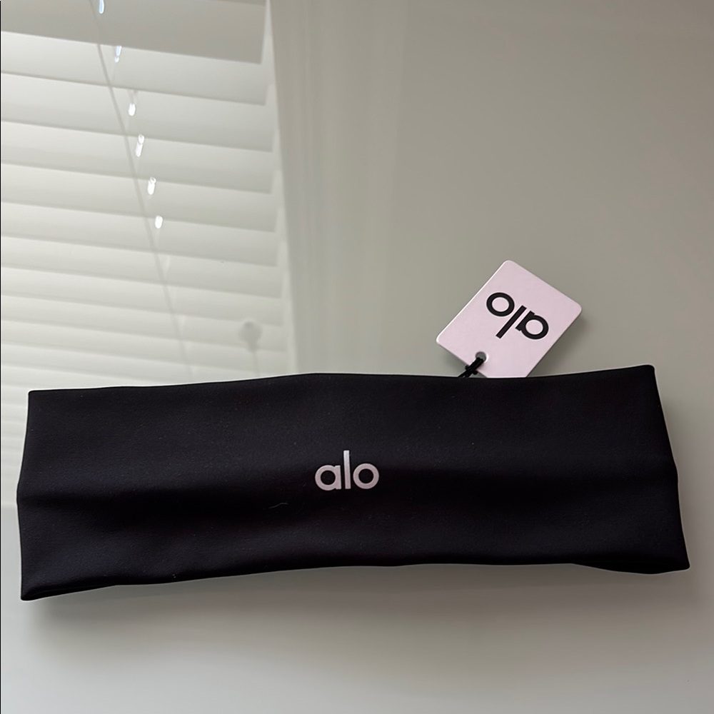 ALO Yoga Airlift Headband Black